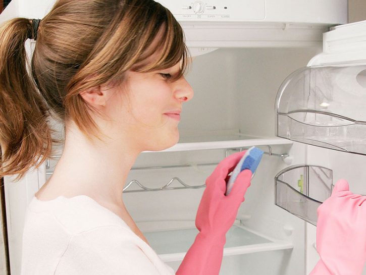 Pulire il frigo con l'aceto