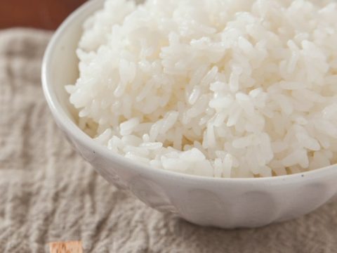 Come dimezzare le calorie del riso