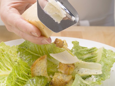 La ricetta velocissima della Caesar Salad