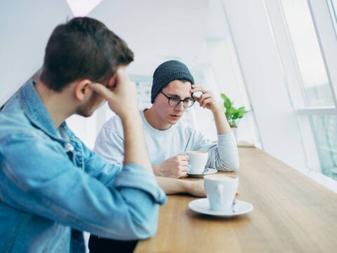 Come aiutare un amico che è stato lasciato