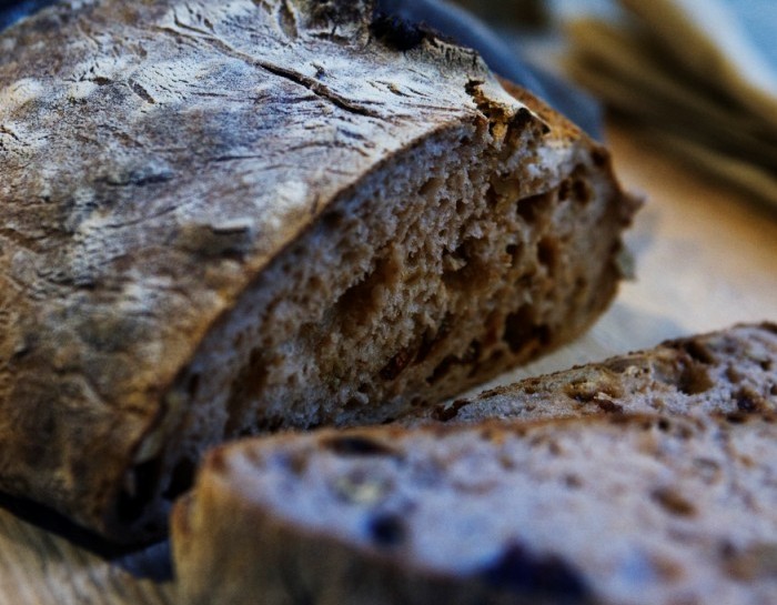 Pane al carbone vegetale