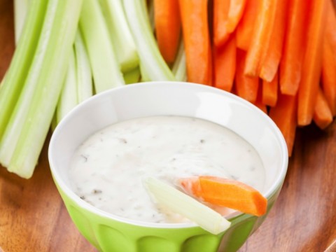 Ricetta tzatziki con sedano e carote