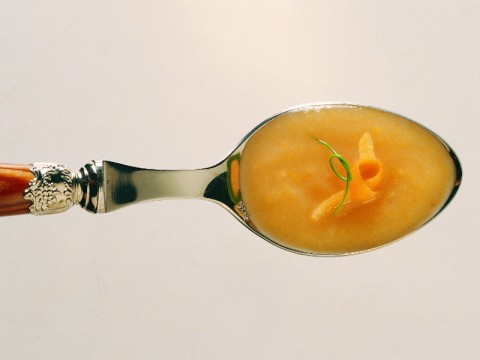 Ricetta dell'hummus di carote con sesamo nero