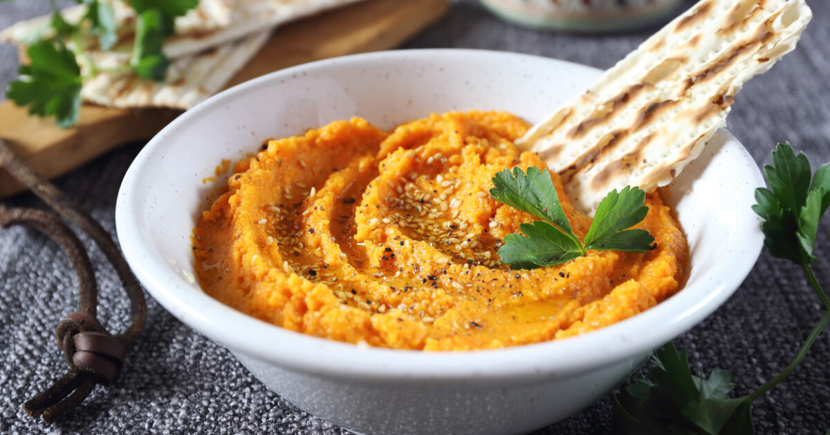 Ricetta dell'hummus di carote con sesamo nero - Donna Moderna
