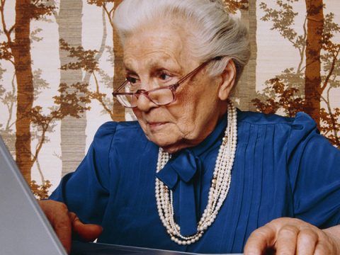 Arriva il social network per i nonni