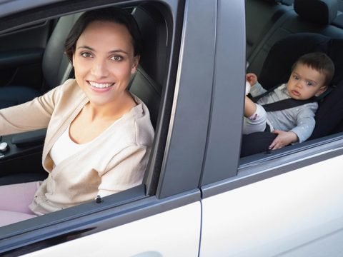 In auto con i bambini: così viaggi in tutta sicurezza