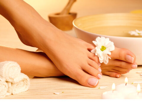 Piedi belli con la pedicure naturale