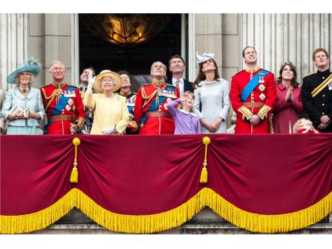 Quanto guadagnano i reali inglesi?