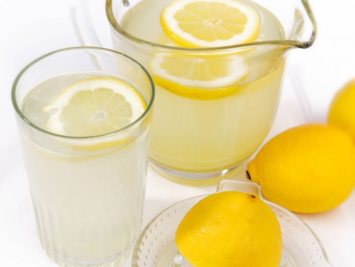 ● IL LIMONE Deve essere fresco (niente succo pronto!) e sugoso. Sceglilo non troppo grande e con