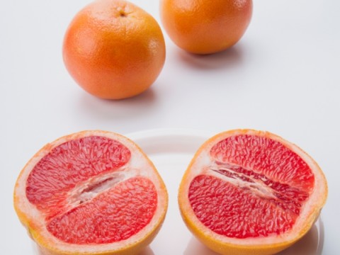 Insalata di pompelmo e cipolla rossa