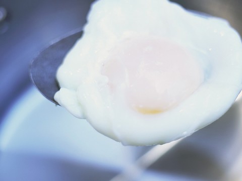 La ricetta dell'uovo in camicia