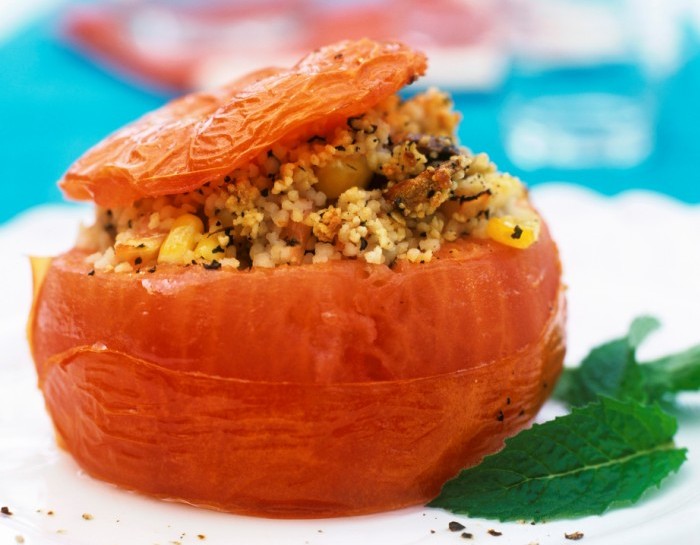 Pomodori ripieni al tonno e cous cous