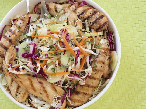 Pollo: le insalate per l'estate