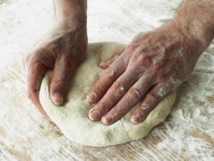 Pizza con i fichi, ricotta e rosmarino