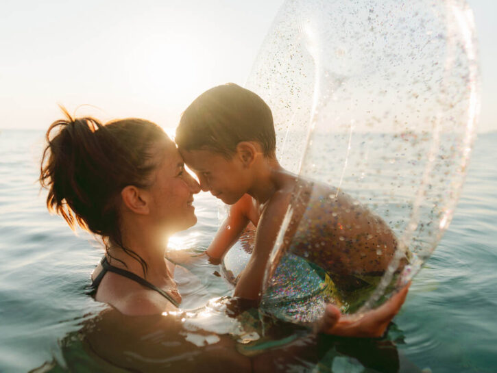 Paura dell'acqua nei bambini: strategie dolci per superarla
