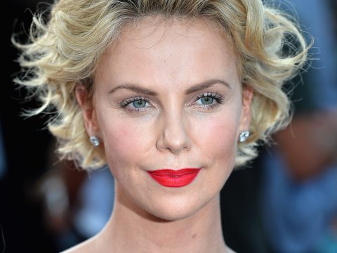 Charlize Theron compie 40 anni