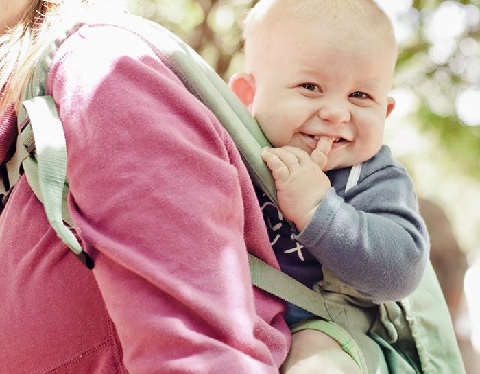 I vantaggi del babywearing
