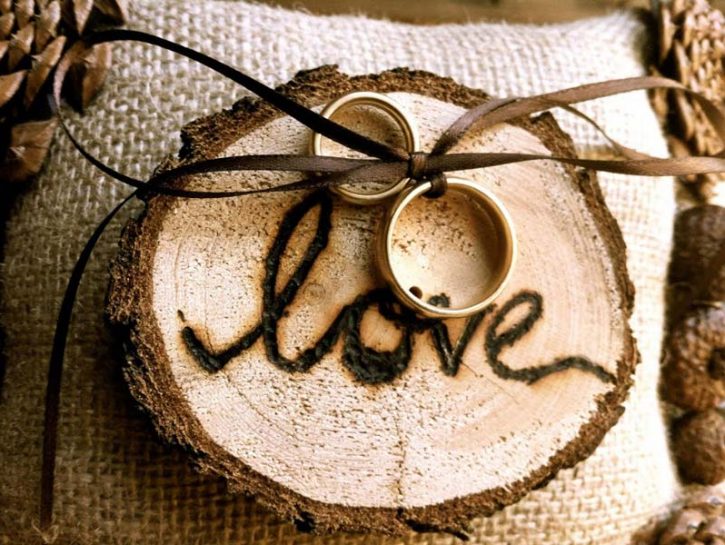Creazioni hand made su legno: la pirografia