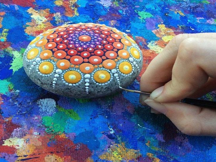 Pittura tridimensionale: il Rock Painting