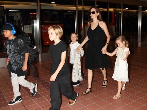 Angelina Jolie e Brad Pitt adottano il settimo figlio