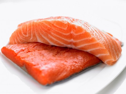 Salmone al vapore: profumato e genuino