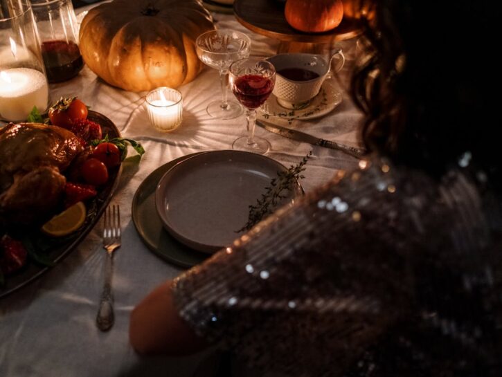 Idee per decorare la tavola per una cena di Halloween spaventosa