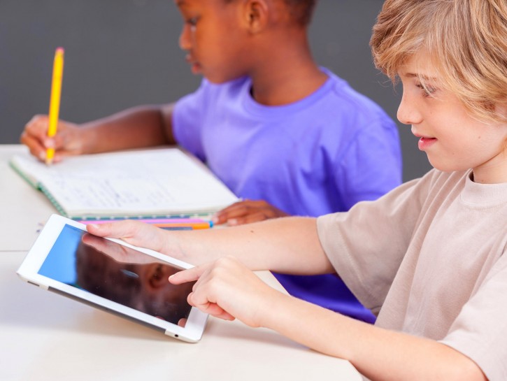 Scuola digitale o tradizionale: quale sarà meglio?