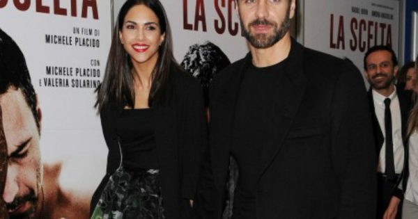 Raoul Bova E Rocio Morales Aspettano Una Bimba Donna Moderna