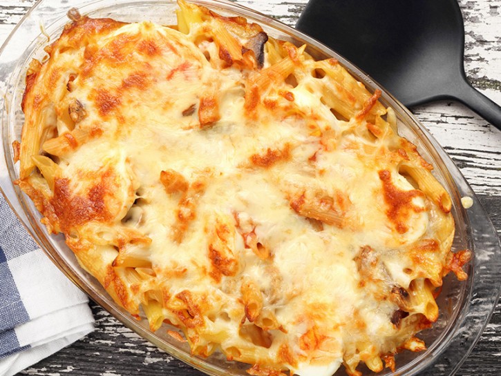 Ricetta Mezze penne al forno con mozzarella - Donna Moderna