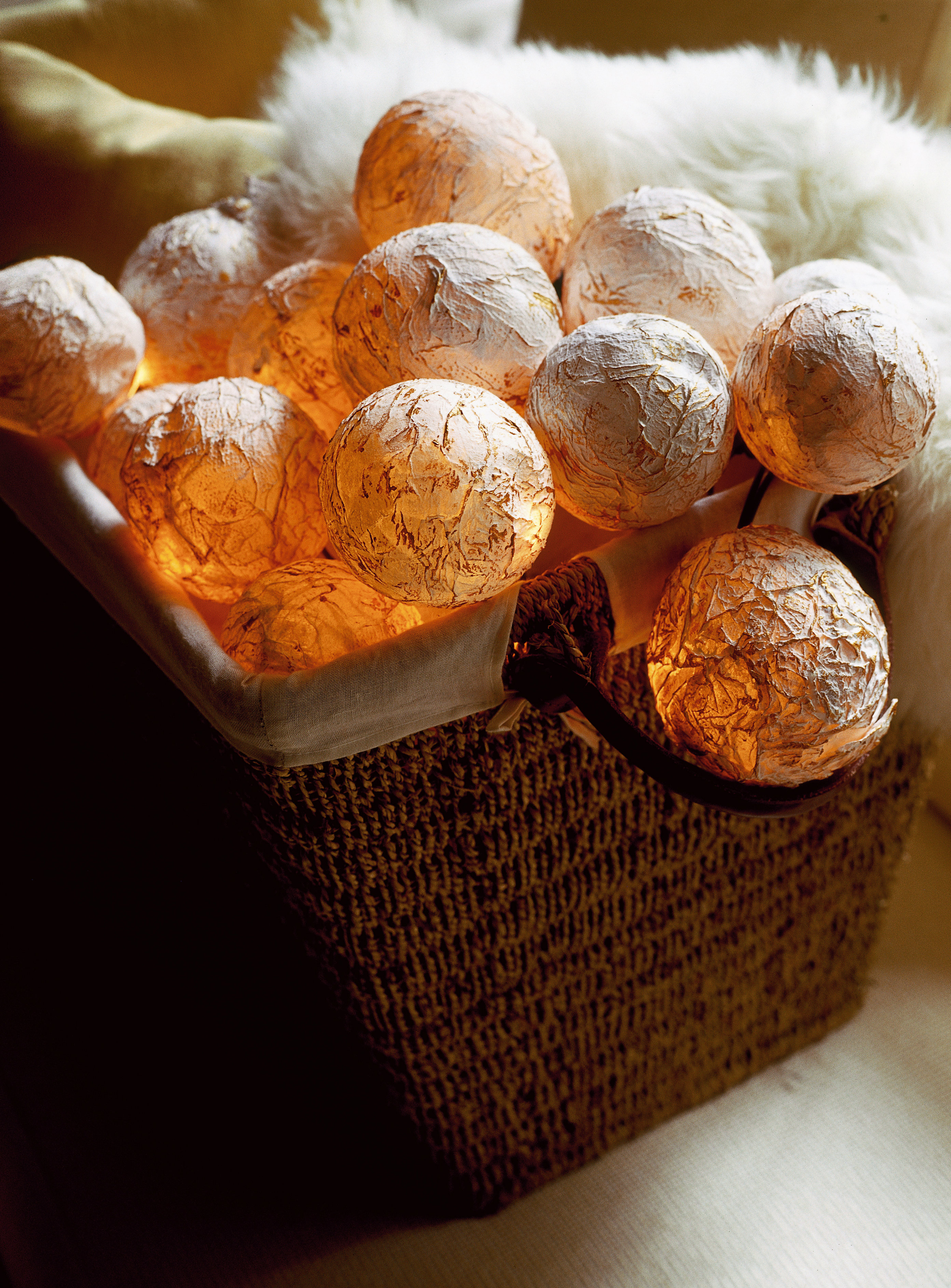Decorazioni Torte Natalizie Fai Da Te.Luci Di Natale Fai Da Te Con La Carta Da Cucina Donna Moderna