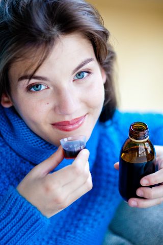 Quando la tosse è causata dal virus del raffreddore, il metodo naturale più efficace per tenere il