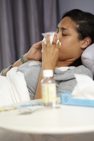 L'acqua di mare sterilizzata o “soluzione ipertonica” è disponibile in farmacia sia da utilizza