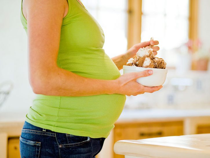
 Stare attente alla propria alimentazione in gravidanza è fondamentale per evitare rischi e patolo