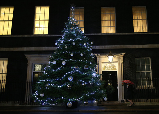 Pubblicita Buon Natale Numero 7.Sta Arrivando Babbo Natale Tanti Auguri Donna Moderna