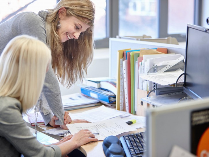 Donne lavoro ufficio