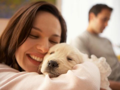 Consigli di coppia: tratta il tuo uomo come il tuo cane