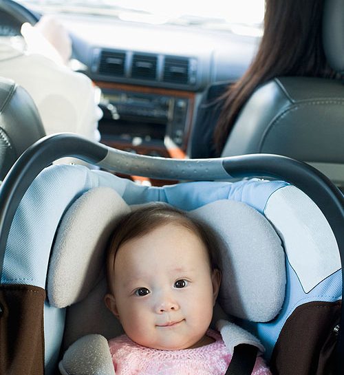  Cosa dice il Codice della strada in merito al seggiolino auto? Il trasporto dei bambini sui veicoli