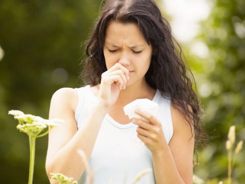 Allergia ai pollini: cosa non mangiare