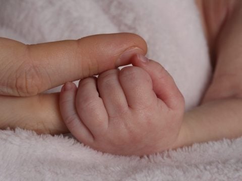 I benefici della marsupioterapia per i bambini prematuri