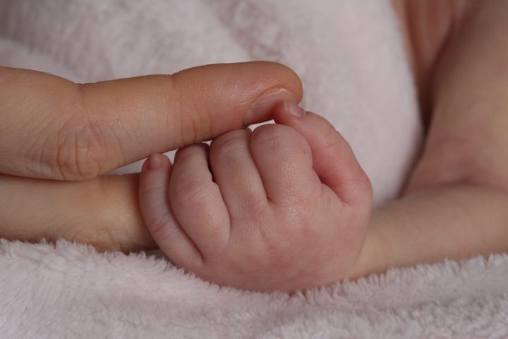 Fino a non molto tempo fa, nascere prematuri significava dover affrontare molteplici difficoltà, tr