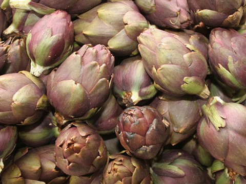 Carciofi: le proprietà, come pulirli e cucinarli