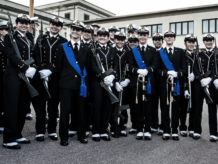 Allievi Ufficiali donna in accademia Navale