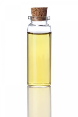 CURARE IL LEGNO CON L'OLIOPer rendere brillante il legno puoi utilizzare l'olio paglierino. Puoi pre