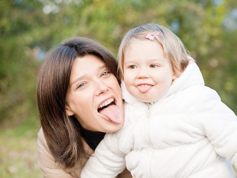 Mamme lavoratrici: dividersi tra casa e lavoro senza impazzire