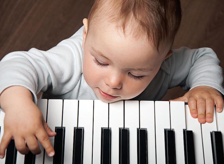 Musicoterapia: i benefici per i bambini