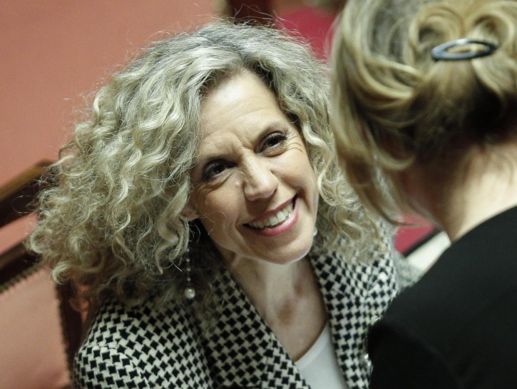 Unioni civili, la legge punto per punto: adozioni, eredità, rapporti patrimoniali