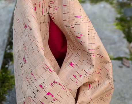 Furoshiki: tutorial per realizzare una borsa da un foulard
