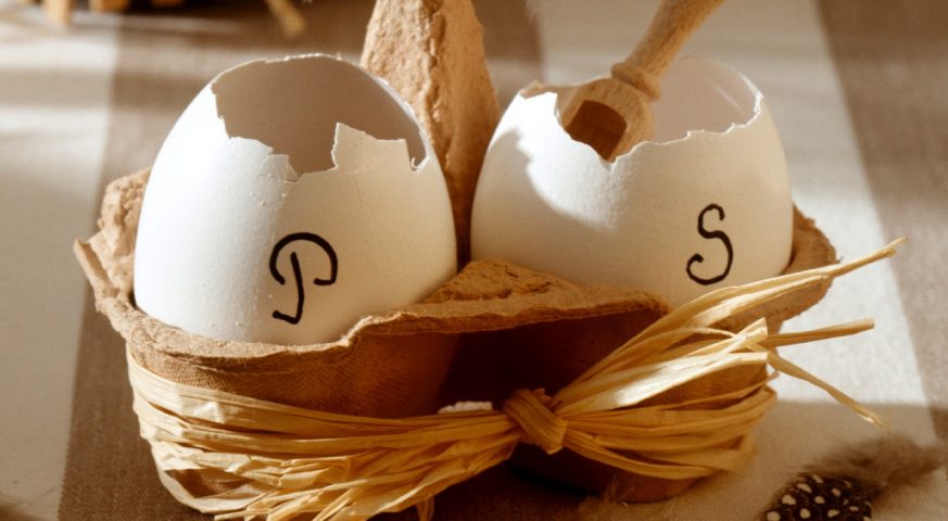 SALE E PEPE... GREEN! Desideri un addobbo speciale per la tavola di Pasqua? Rompi la sommità di due