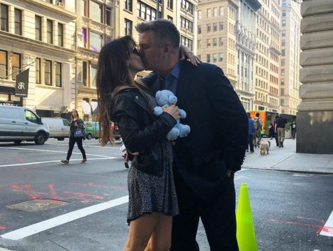 Alec Baldwin aspetta il terzo figlio (in tre anni) dalla moglie Hilaria