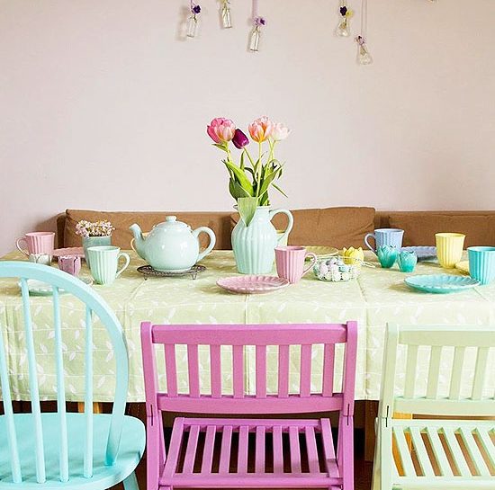 12 idee per decorare la tavola primaverile